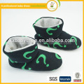 2015 venta al por mayor china bordada botas cómodas calientes del bebé
